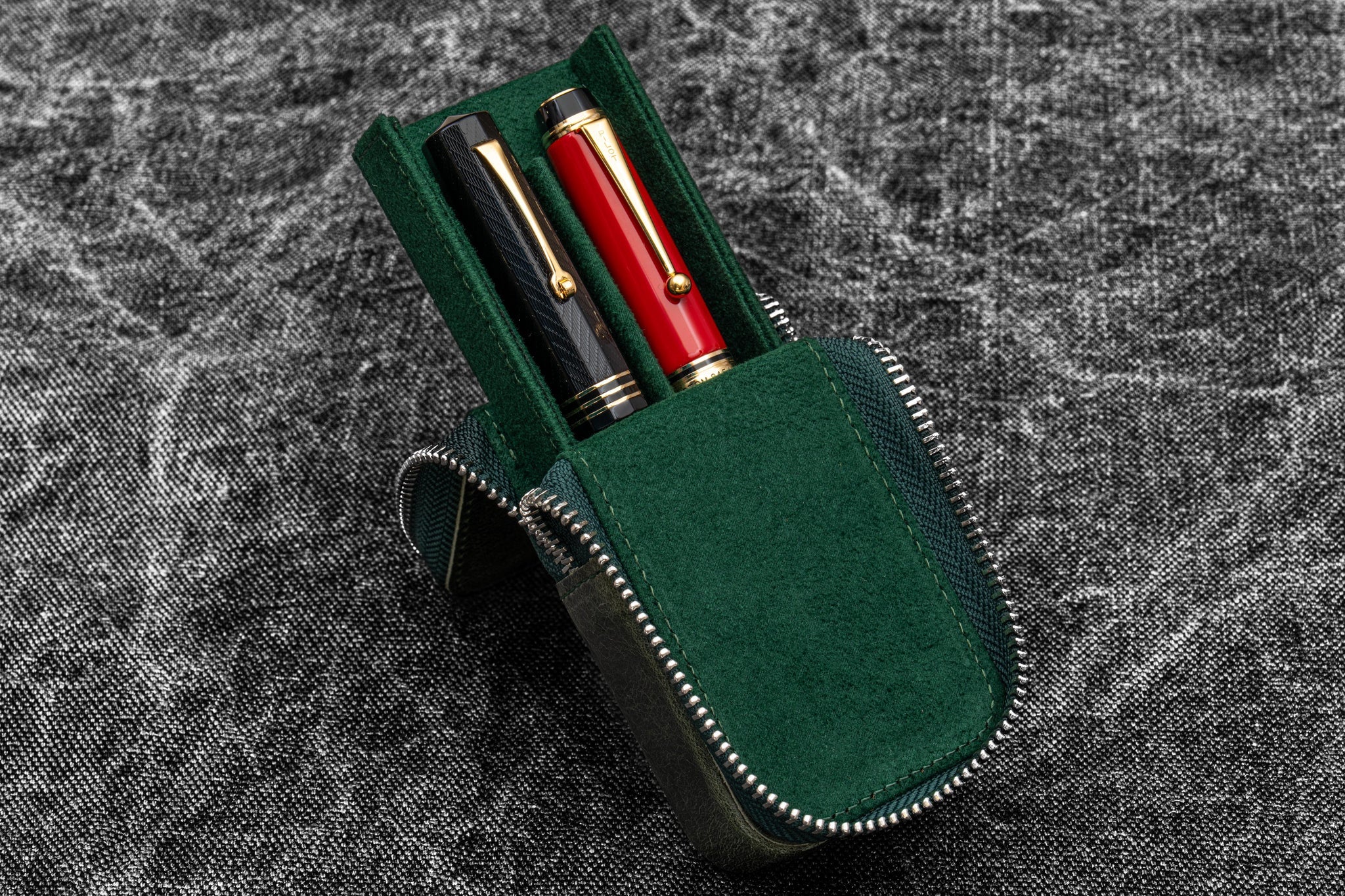 Galen Leather Co. Zipper Magnum Opus 2 Slot Hard Pen Case - Crazy Horse Green - Image 2