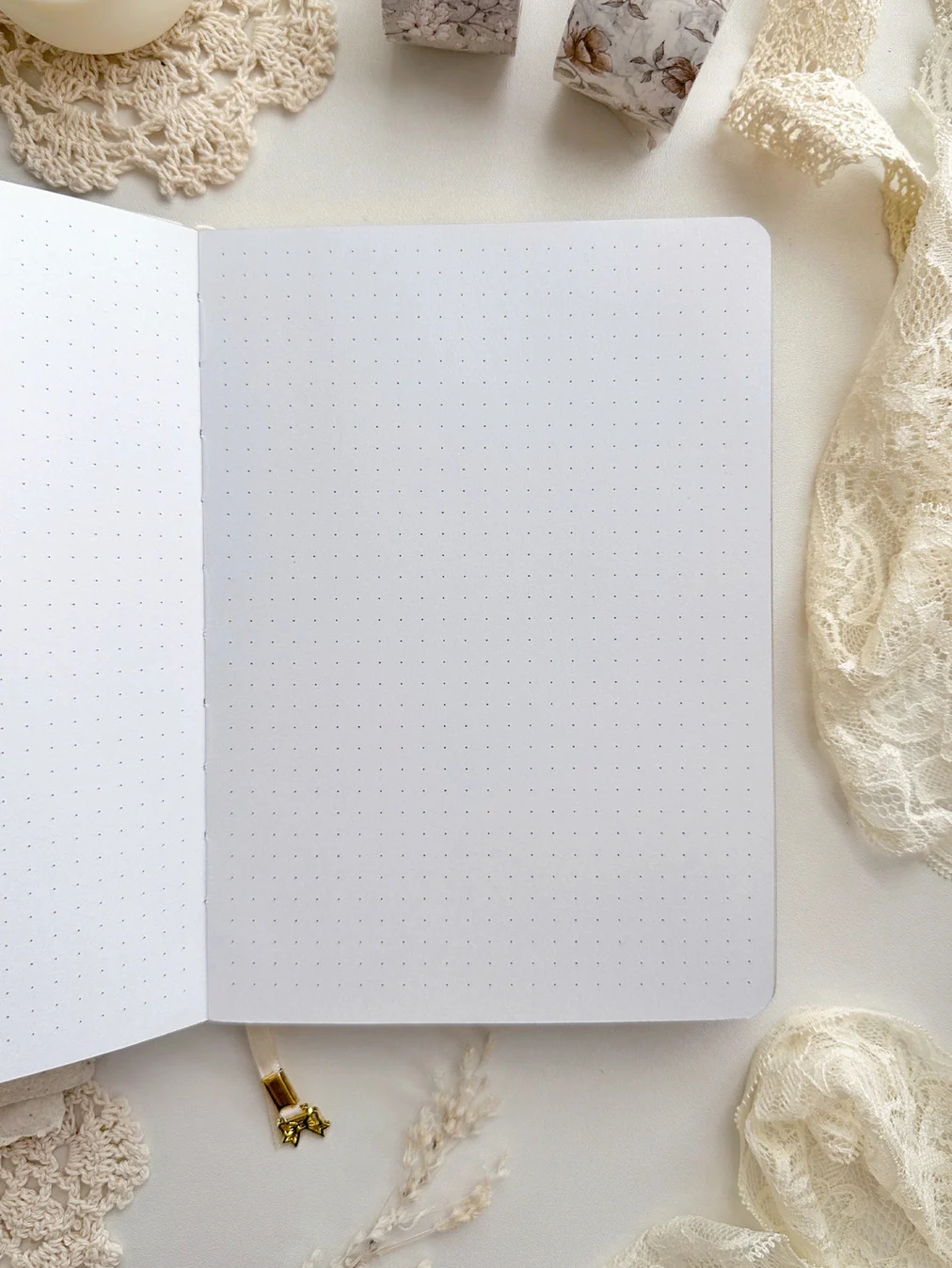 Leelajournals - 120gsm Notebook - Tulip - A5 - Dot - Image 3