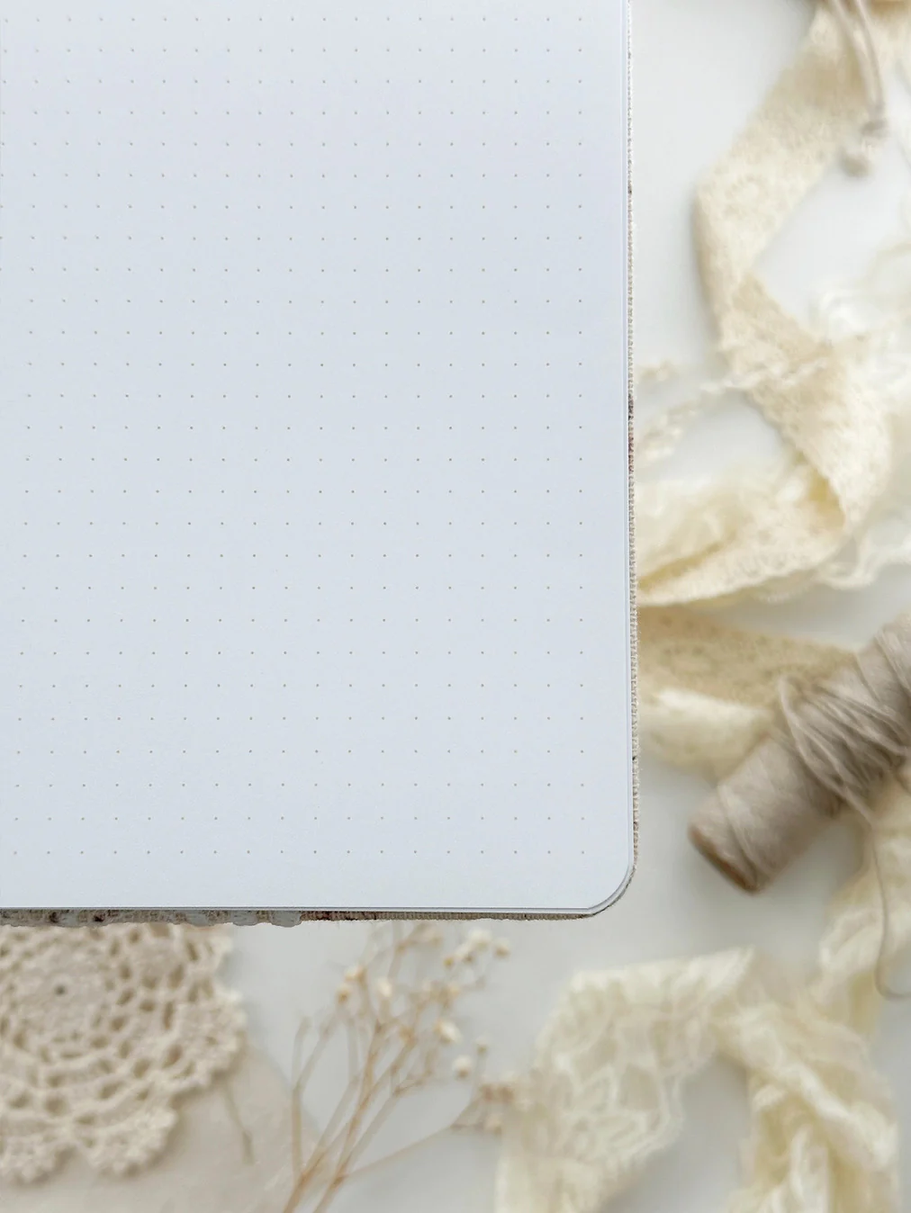 Leelajournals - Rose & Lace Notebook A5 Dot - Image 3