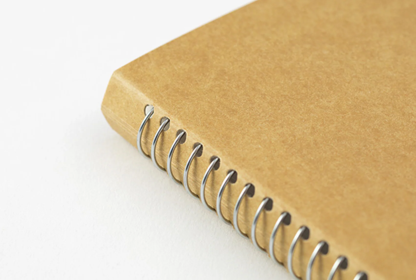 TRAVELER'S COMPANY A5 Slim Spiral Ring Notebook - Blank - Image 3