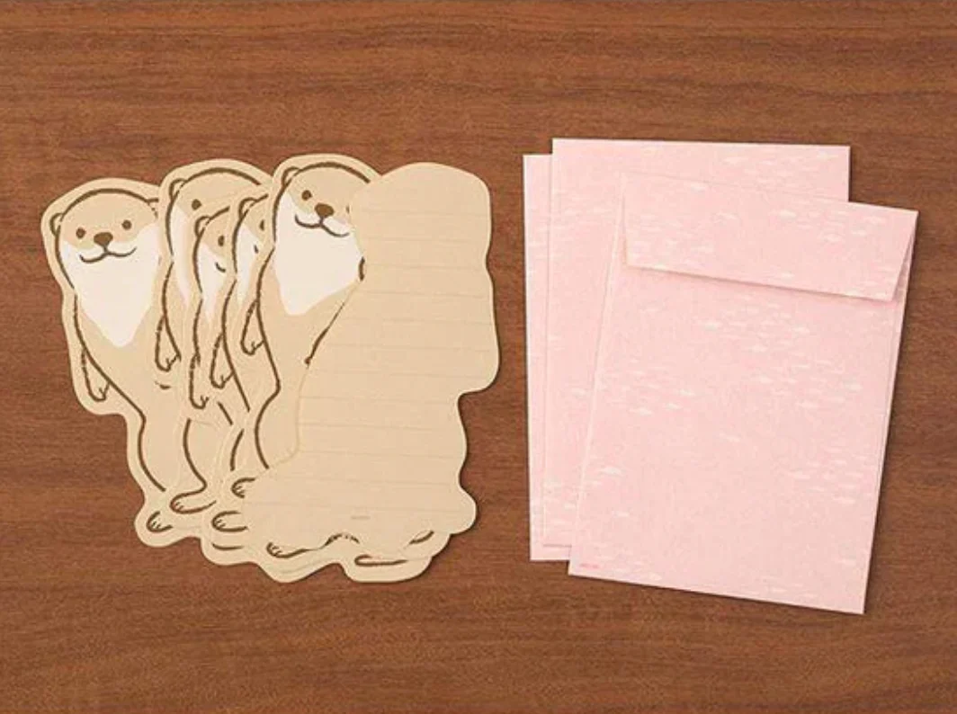 Midori Letter Set (925) Die-Cut Animal - Otter - Image 2