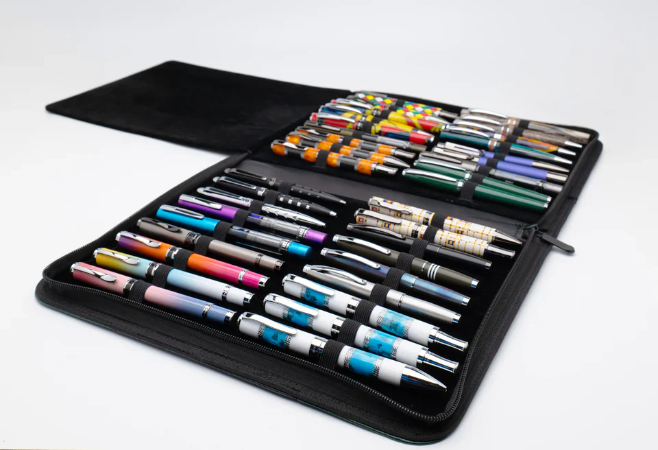 Monteverde Zippered Deluxe Collectors - 36 Pen Case - Image 2