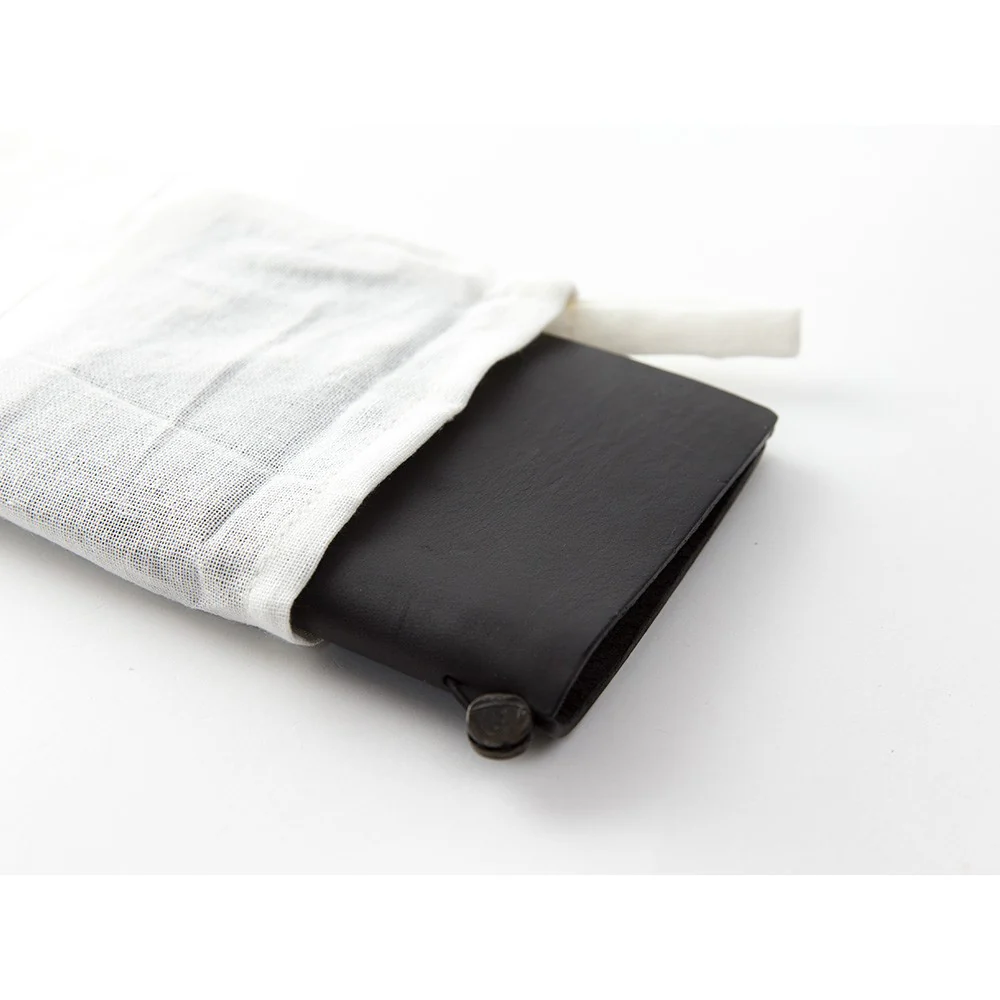 TRAVELER'S COMPANY Passport Sized Leather Notebook Kit - Black - Image 7